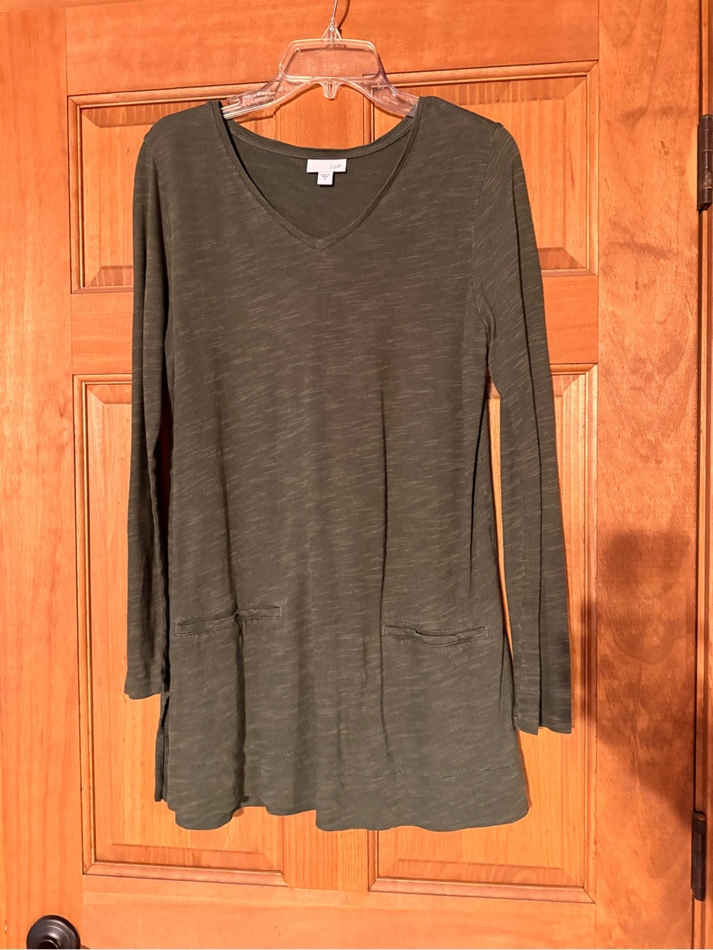 Jjill Olive Green, lightweight V-Neck Long Sleeve Top